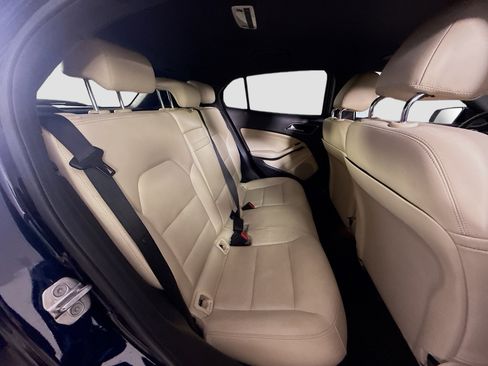 Used 2019 Mercedes-Benz GLA 250 image 26