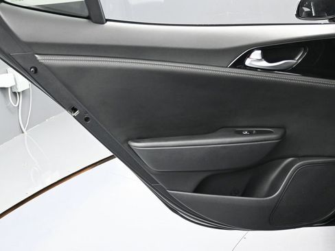 Used 2023 Kia Stinger GT-Line image 35