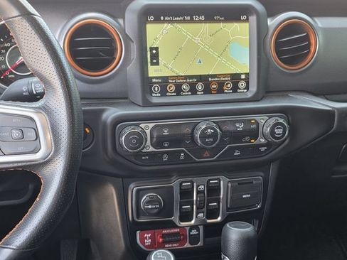 Used 2022 Jeep Gladiator Mojave AWD/4WD image 9