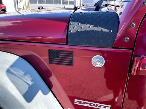 Used 2013 Jeep Wrangler Unlimited Sport AWD/4WD image 10