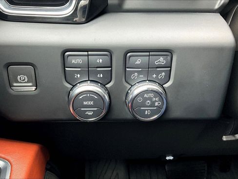 Used 2024 GMC Sierra 2500 Denali Ultimate w/ LPO, GMC Protection Package image 35