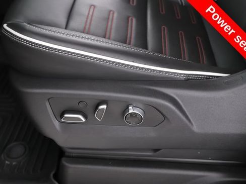 Used 2025 GMC Yukon AT4 Ultimate AWD/4WD image 19