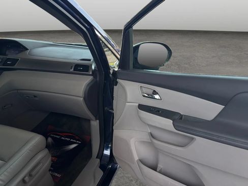 Used 2016 Honda Odyssey Touring Elite image 21