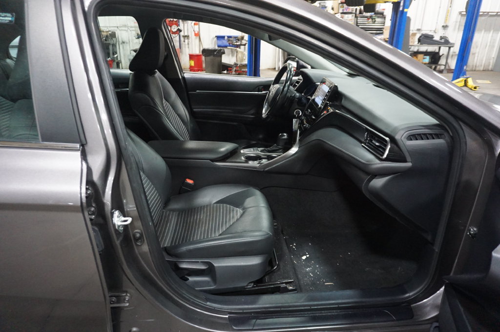 Used 2024 Toyota Camry SE FWD image 17