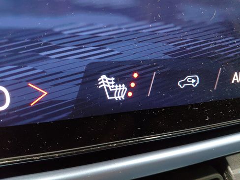 Used 2025 Chevrolet Equinox EV LT w/ Convenience Package FWD image 32