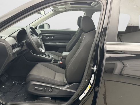 Used 2025 Honda CR-V EX image 11