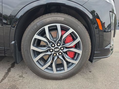 Used 2025 Cadillac XT6 Sport w/ LPO, Floor Liner Package AWD/4WD image 33