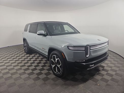 Used 2024 Rivian R1S Adventure image 7