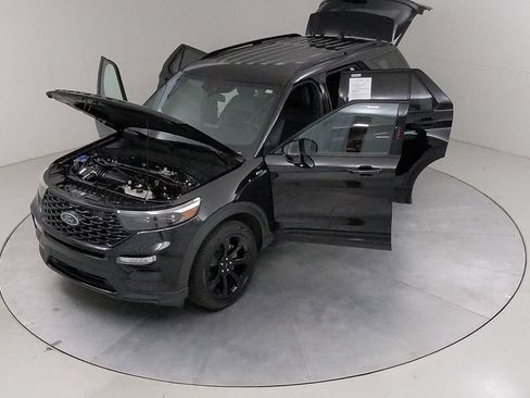 Certified 2023 Ford Explorer ST-Line AWD/4WD image 46