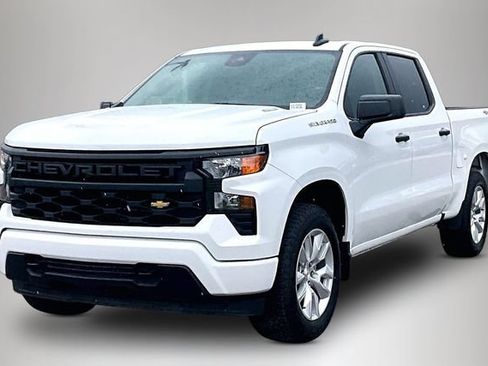 Used 2025 Chevrolet Silverado 1500 Custom AWD/4WD image 2