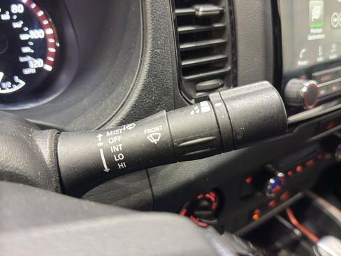 Used 2022 Nissan Frontier PRO-4X w/ Technology Package image 25