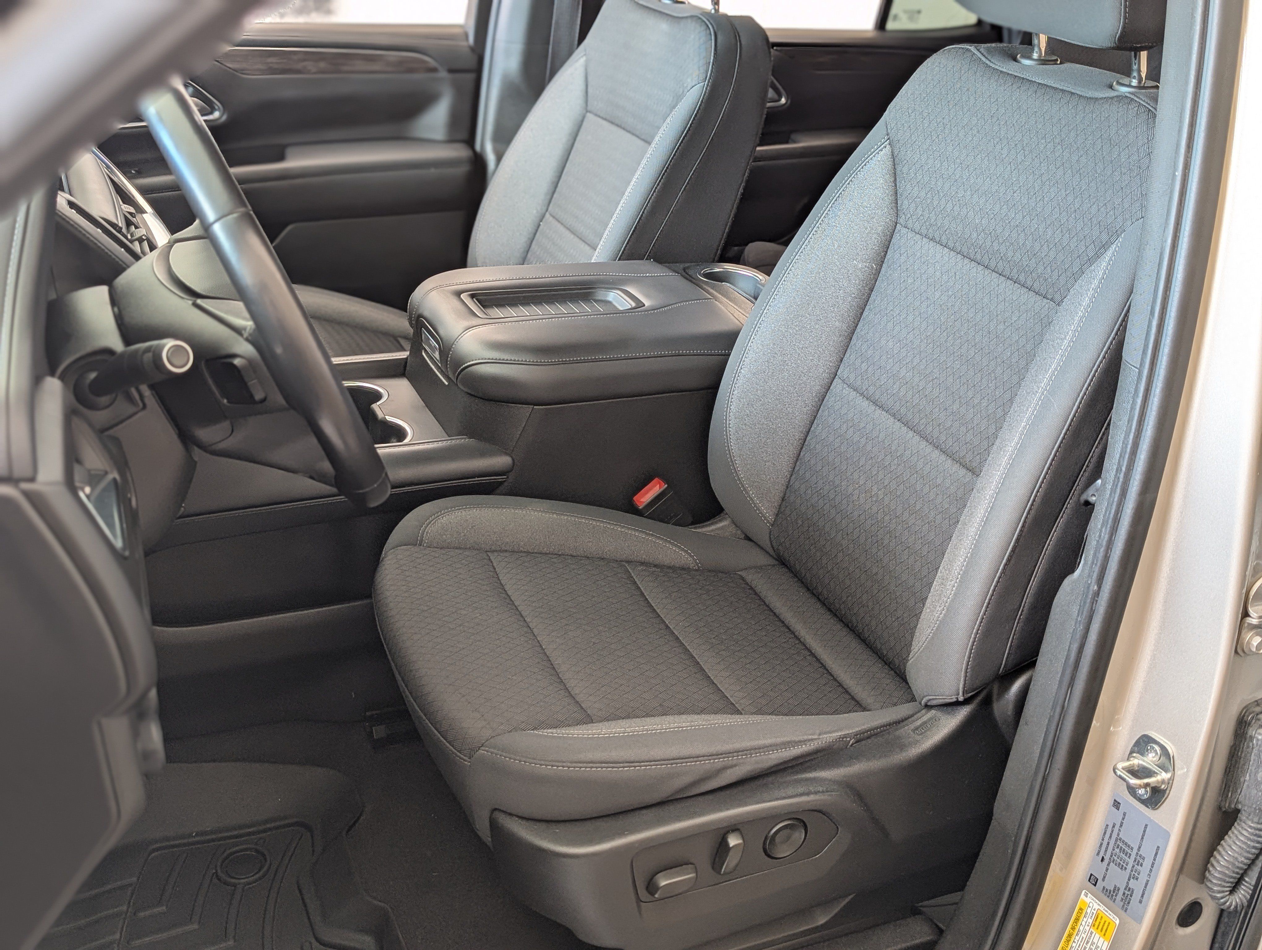 Used 2021 Chevrolet Tahoe LS AWD/4WD image 16
