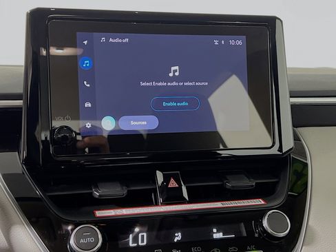 Used 2025 Toyota Corolla LE image 27