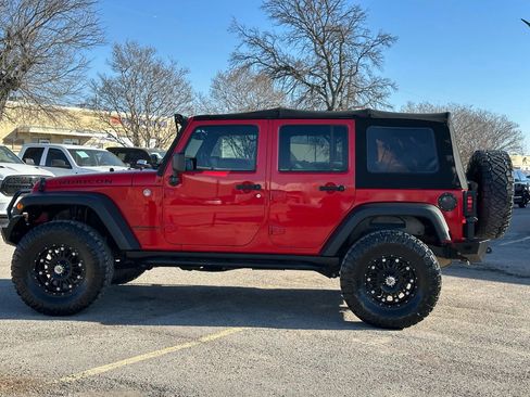 Used 2014 Jeep Wrangler Unlimited Rubicon w/ Connectivity Group image 3