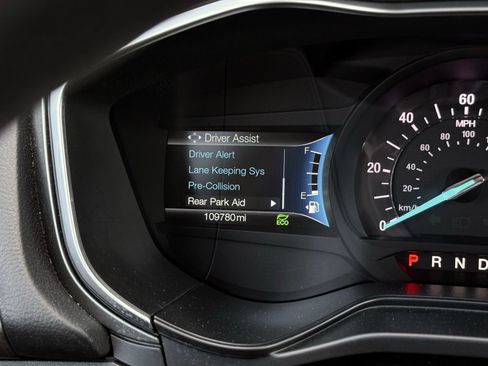 Used 2019 Ford Fusion SE FWD image 29
