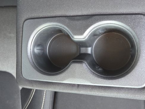 Used 2014 Jeep Cherokee Latitude w/ Comfort/Convenience Group image 11