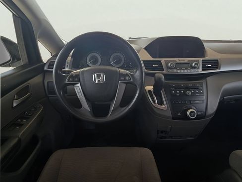 Used 2013 Honda Odyssey LX image 20