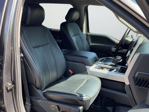 Used 2018 Ford F150 Lariat image 19