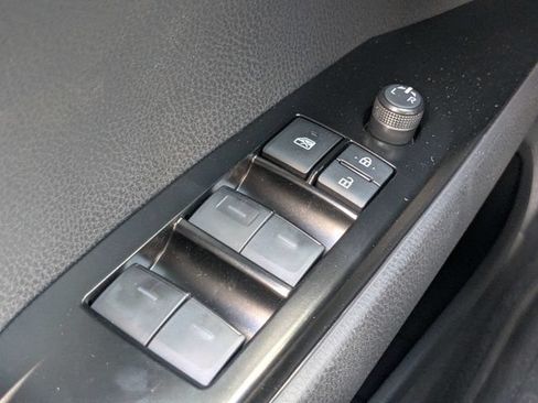 Used 2026 Toyota Camry SE FWD image 22