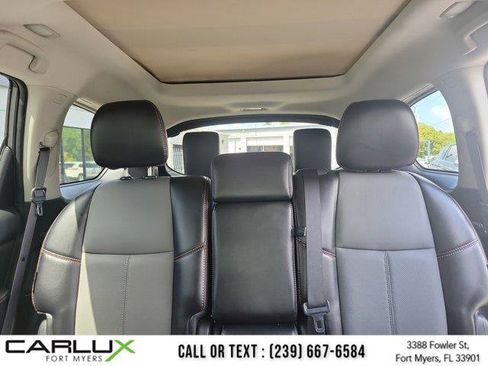 Used 2020 Nissan Pathfinder SL AWD/4WD image 20