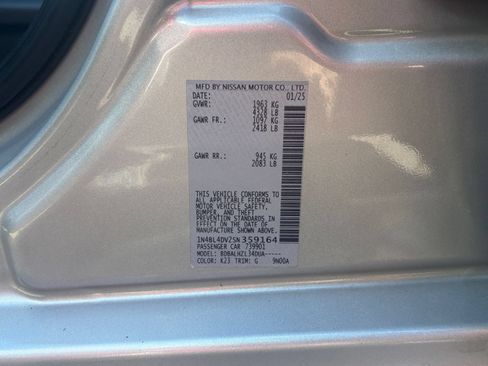 Used 2025 Nissan Altima 2.5 SV FWD image 26