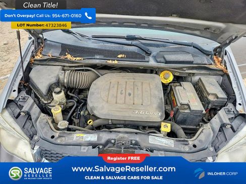 Used 2014 Dodge Grand Caravan SXT image 16