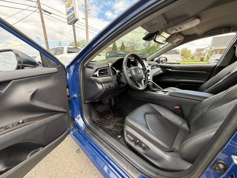 Used 2024 Toyota Camry XLE FWD image 12