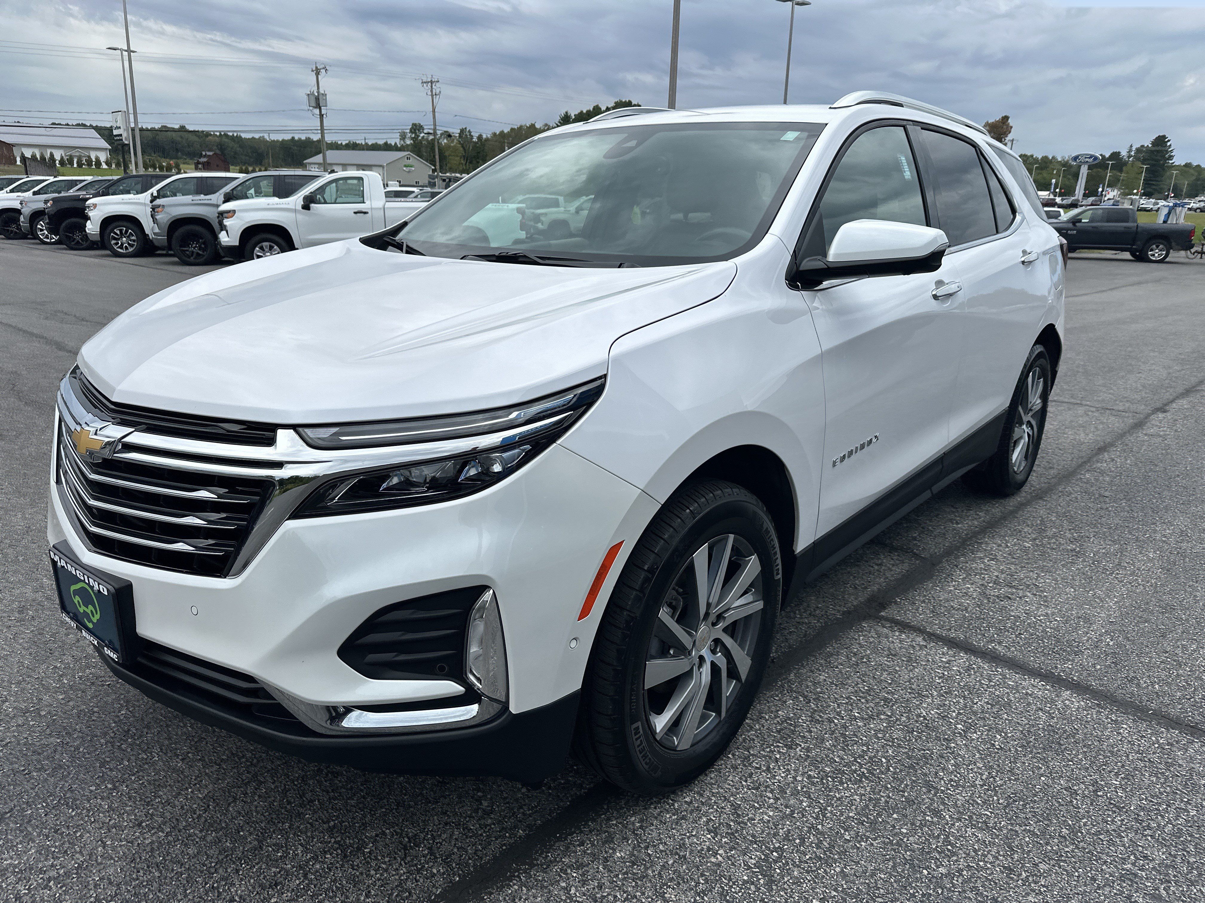 Certified 2024 Chevrolet Equinox Premier AWD/4WD image 3