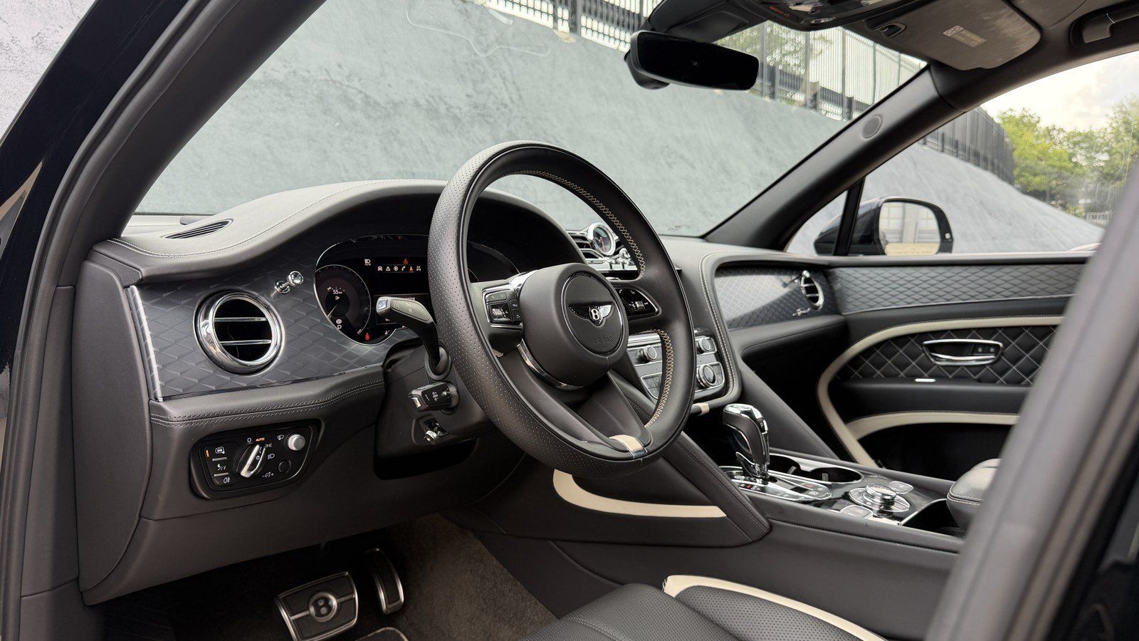 Certified 2022 Bentley Bentayga Speed AWD/4WD image 15