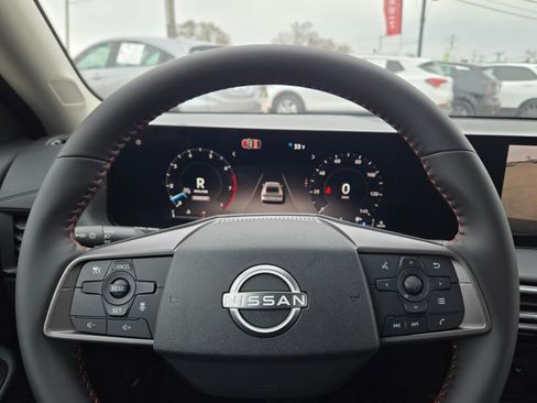 New 2026 Nissan Sentra SR w/ Floor Mat Package FWD image 28