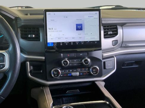 Used 2022 Ford Expedition XLT RWD image 7