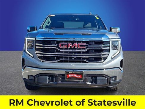 Certified 2025 GMC Sierra 1500 SLT image 2