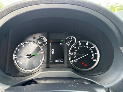 Certified 2023 Lexus GX 460 Premium image 36