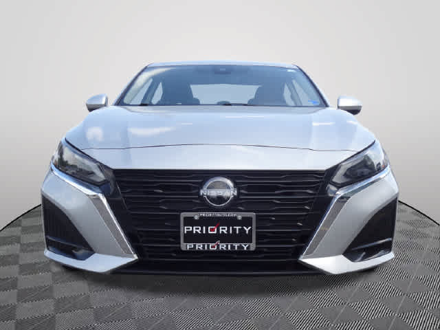 Used 2023 Nissan Altima 2.5 SV FWD image 3