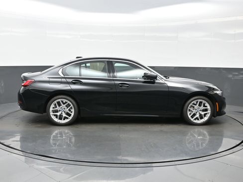 Used 2025 BMW 330i xDrive Sedan image 7