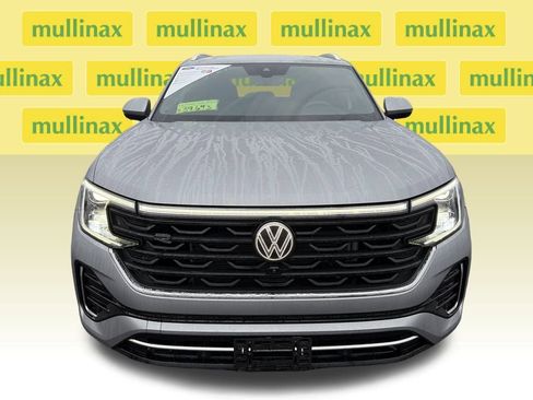 Used 2024 Volkswagen Atlas Cross Sport SEL Premium R-Line image 16