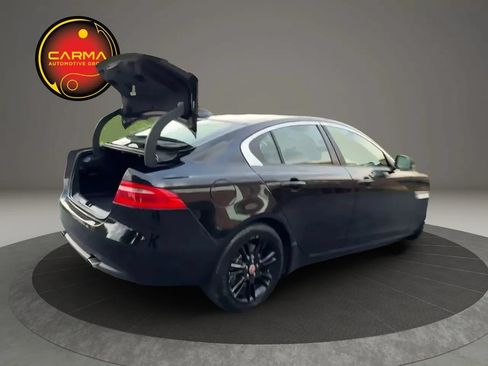 Used 2018 Jaguar XE Premium RWD image 59