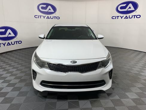 Used 2018 Kia Optima S image 9