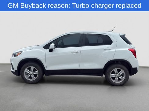 Used 2022 Chevrolet Trax LS w/ Tint and Cruise Package AWD/4WD image 3