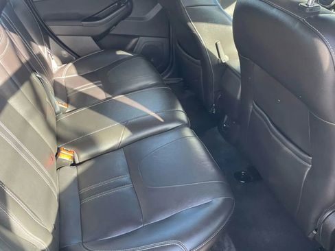 Used 2012 Ford Focus Titanium image 9