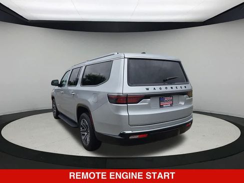 Used 2024 Jeep Wagoneer L Series II RWD image 4