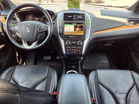 Used 2019 Lincoln MKC Reserve w/ MKC Climate Package FWD image 11