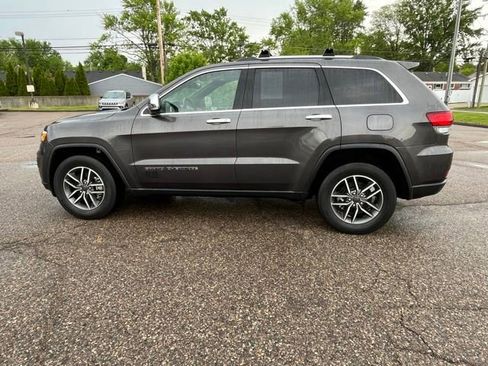 Used 2021 Jeep Grand Cherokee Limited AWD/4WD image 2