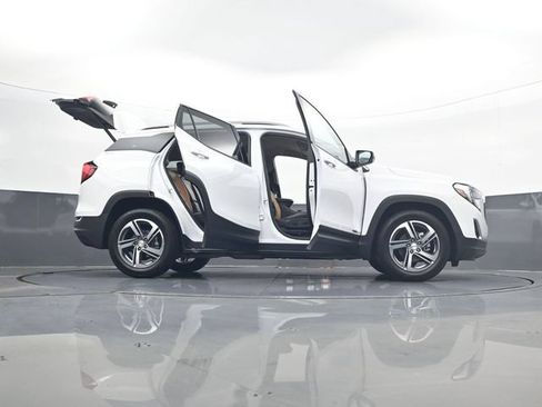 Used 2018 GMC Terrain SLT w/ Preferred Package FWD image 33