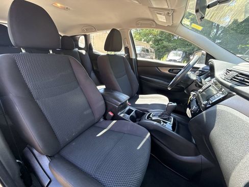 Used 2019 Nissan Rogue Sport S FWD image 23