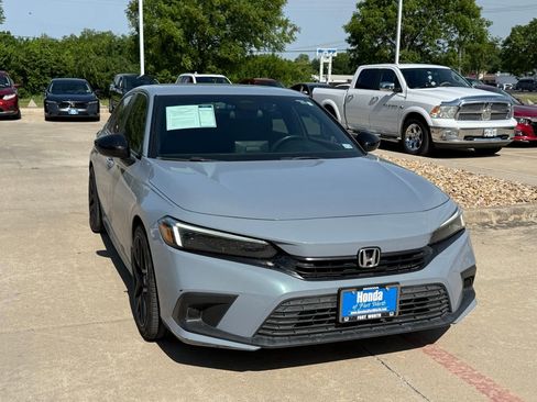 Used 2023 Honda Civic Sport image 7