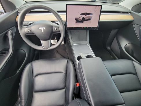 Used 2022 Tesla Model Y Performance AWD/4WD image 11