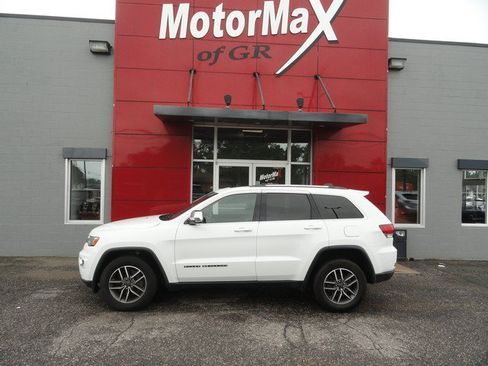 Used 2021 Jeep Grand Cherokee Limited AWD/4WD image 2