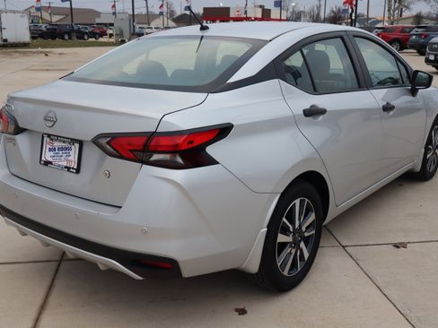 Used 2024 Nissan Versa S w/ S Plus Package image 5