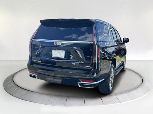 Certified 2023 Cadillac Escalade Premium Luxury image 3